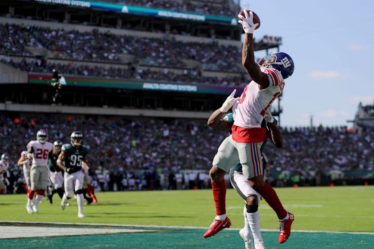 Hij doet 't weer: Odell Beckham met zieke eenhandige vangbal (video)