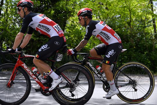 🎥 | Giro: Caleb Ewan sprint naar 2e etappezege, Attila Valter behoudt roze trui