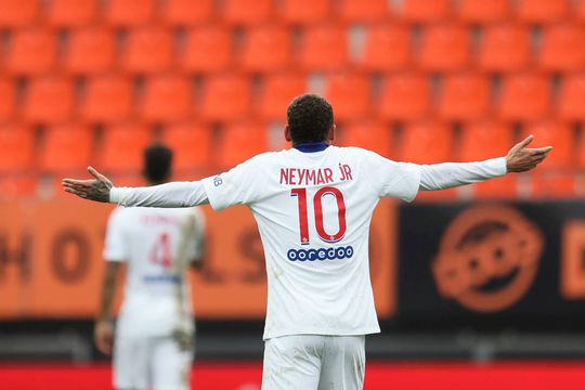 Neymar schiet 2 penalty's raak voor PSG, maar ziet gouden invallers Lorient de zege bezorgen
