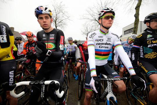 Mathieu van der Poel hoopt op Van Aert in de cross: 'Zou ik anders heel jammer vinden'