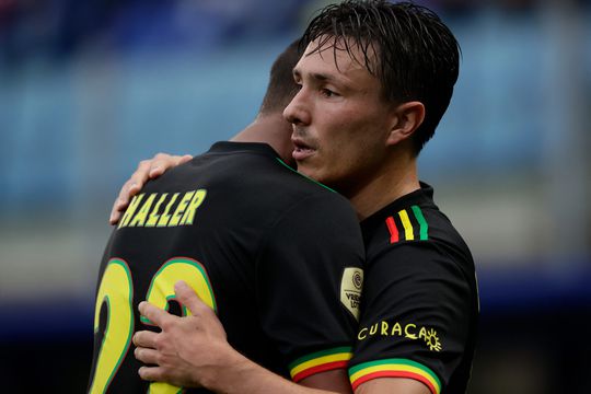 🎥 | Met weinig moeite pakt Ajax tegen PEC Zwolle het maximale resultaat: 0-2