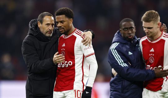 Chuba Akpom na Ajax - AEK: 'Misschien teveel tijd om na te denken bij kansen'