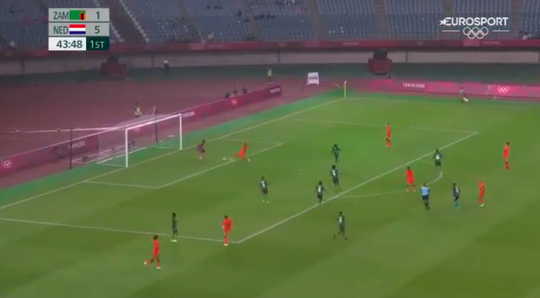 🎥 | Oranje Leeuwinnen slachten Zambia en noteren monsterscore bij rust