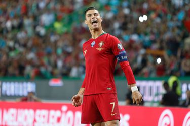 Portugese voetballers geven miljoenen af om het amateurvoetbal te helpen