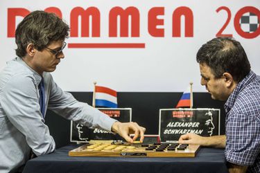 Roel Boomstra pakt WK-titel na 8 potjes supersneldammen