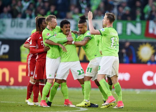 Luiz Gustavo moet 15.000 euro betalen voor woede-uitbarsting tegen Bayern (video)