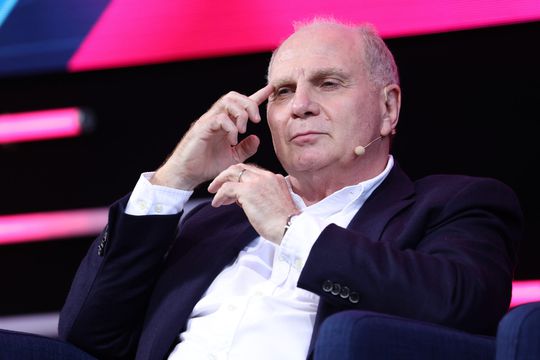 Bayern-erevoorzitter Uli Hoeness vindt dat Barcelona failliet verklaard moet worden