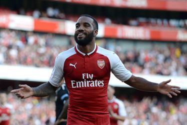 Arsenal wint Emirates Cup mede dankzij eerste goal Lacazette (video's)