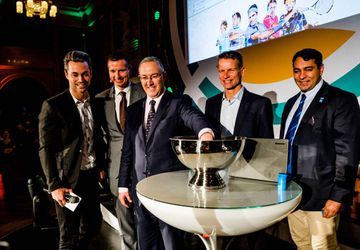 Richard Krajicek en Jan Siemerink ontvangen internationale award