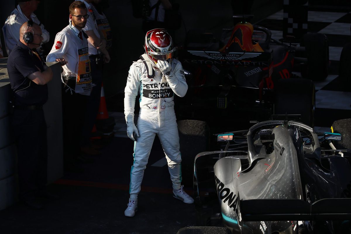 Vettel denkt de reden te weten voor Hamiltons langzame race