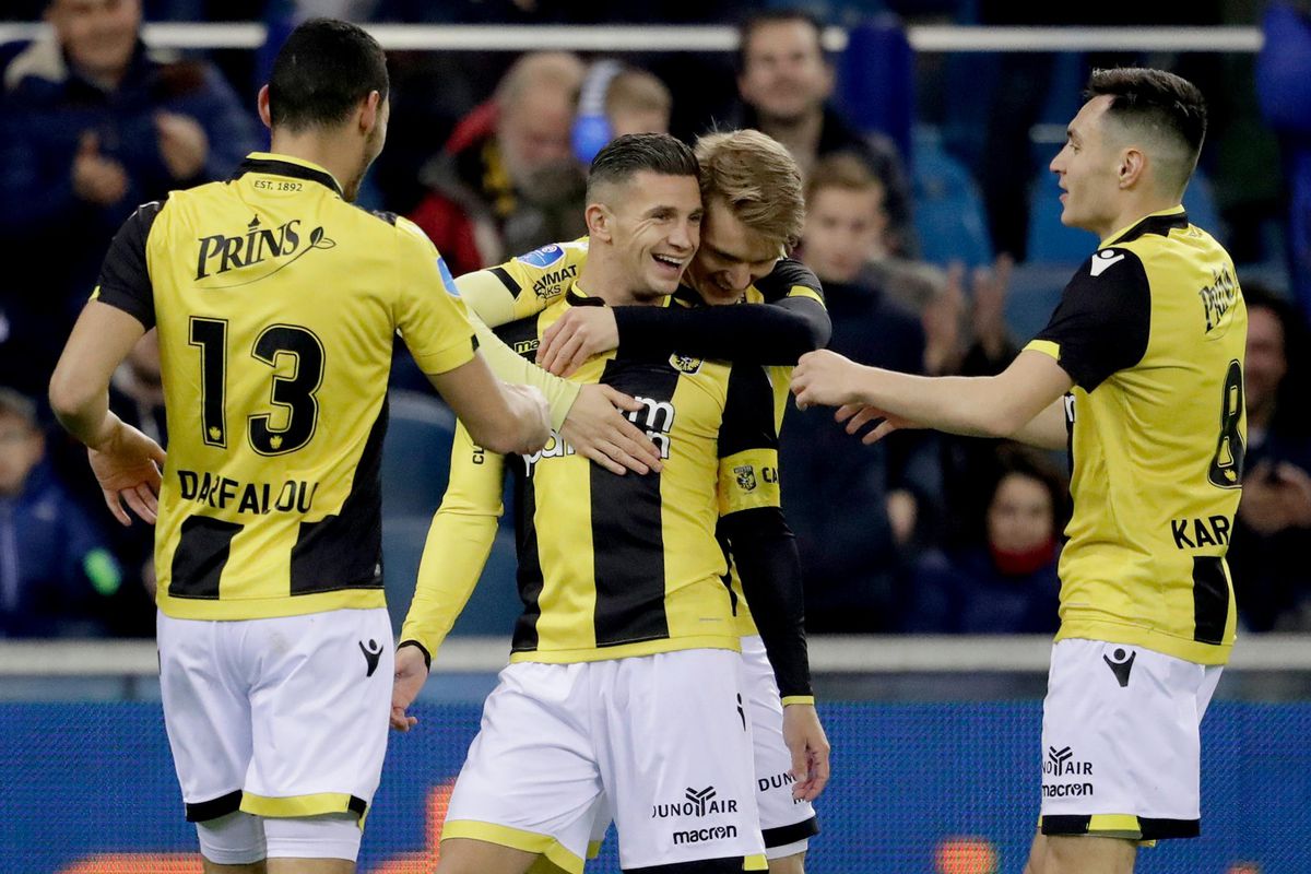 Vitesse wint van stug Willem II in doelpuntenfestijn