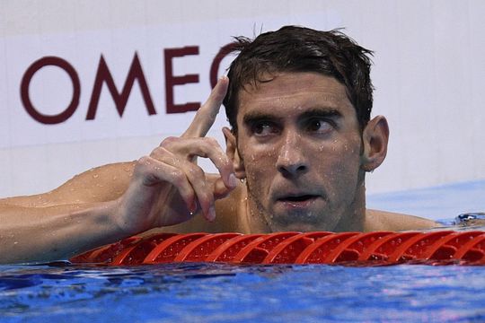 Schokkend: Zwemmer Ryan Lochte in Rio op beangstigende wijze beroofd