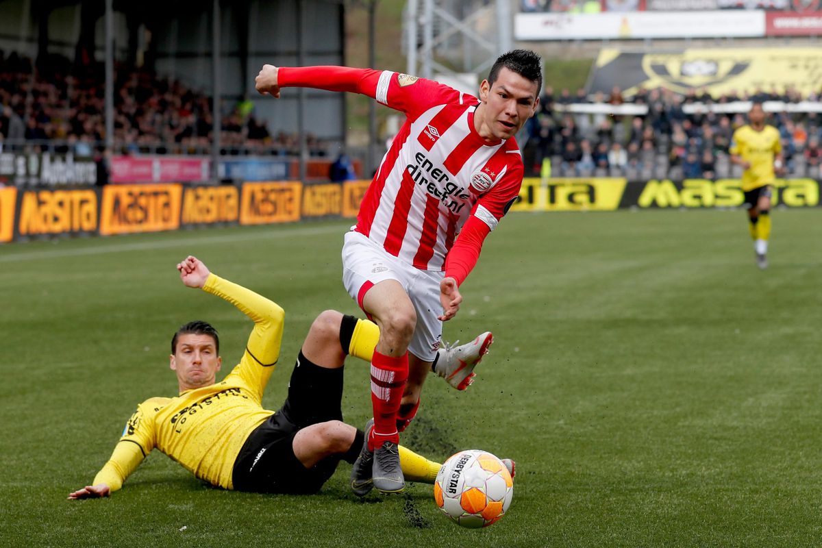 PSV slaat weer toe in de slotfase: koploper worstelt met VVV, maar dankt Lozano voor zege