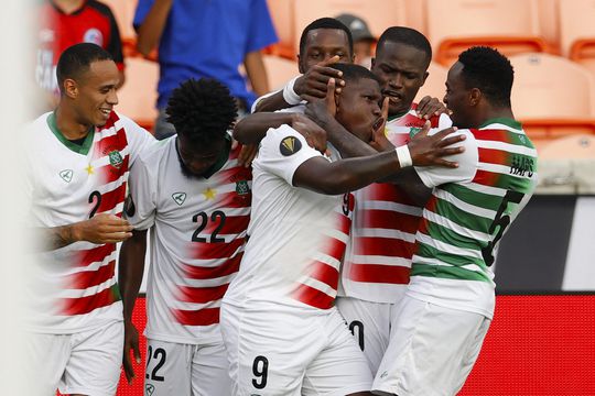 🎥 | Suriname sluit Gold Cup af met zege op tiental van Guadeloupe