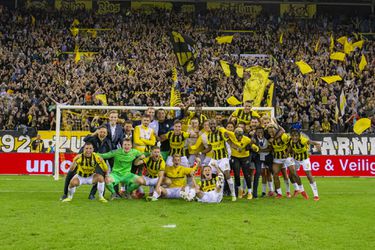 Vitesse krijgt flinke boete van UEFA door wangedrag fans in Conference League