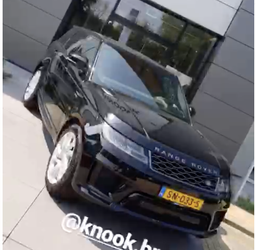 Instastory Rico Verhoeven😂: meteen een aanrijding na ophalen Range Rover (video)