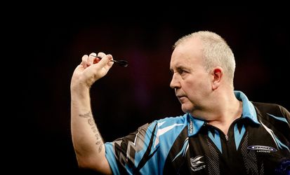 Taylor blijft blij met toptalent Cadby: 'Wordt een nachtmerrie voor darters'