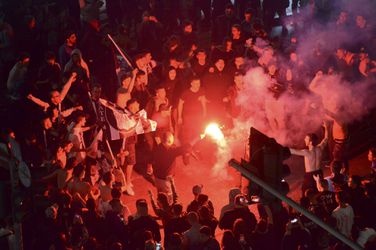 HEFTIG! PAOK-hooligans vallen jeugdopleiding Olympiakos binnen