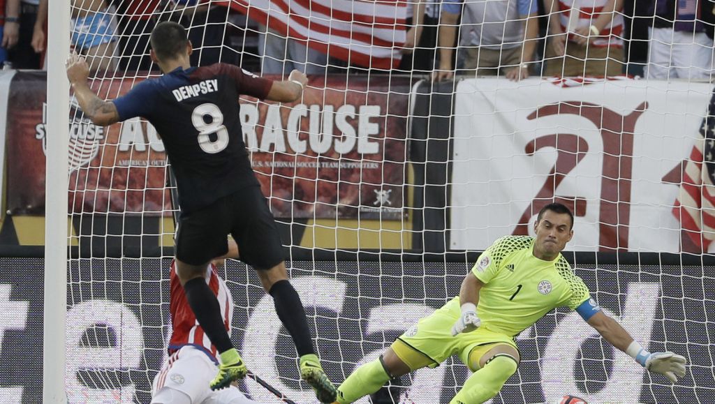Dempsey schiet Amerikanen naar kwartfinales van Copa América