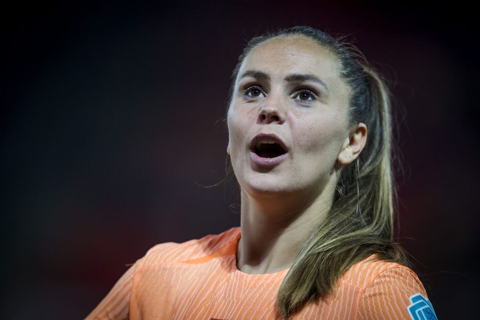 TV-Gids: op deze zender kijk je vanavond live naar Nederland - Schotland
