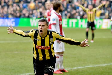 Linssen krijgt plek in TOTW van FUT na goede prestatie tegen Ajax