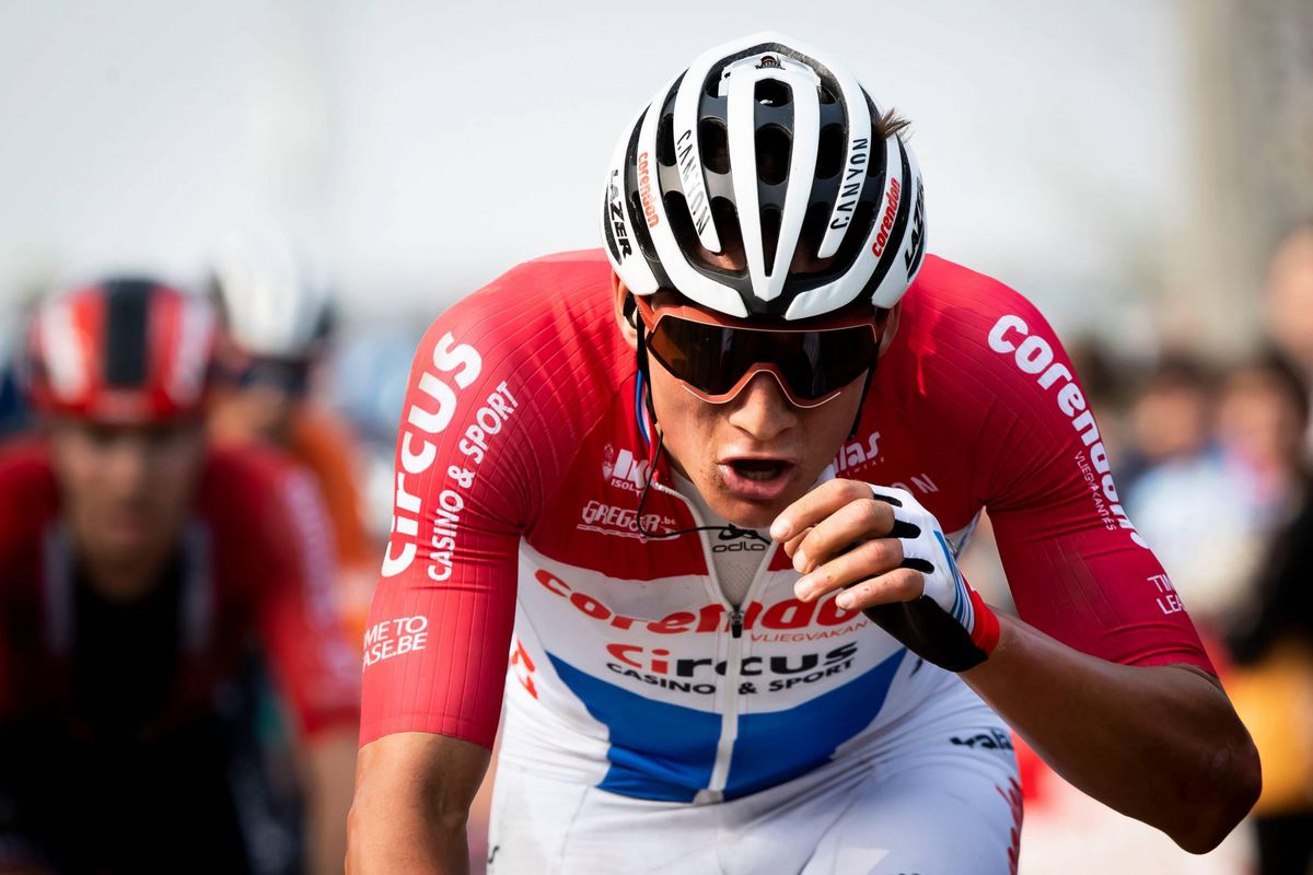 HUH?! Van der Poel dacht dat 'ie 1e lag in Ronde van Vlaanderen: 'Niet meegekregen dat er iemand voorop zat'