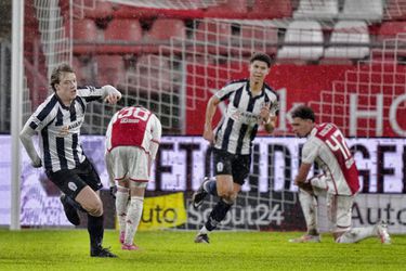 Hercules straft foutje Gaston Ávila af: Ajax op achterstand tegen amateurs
