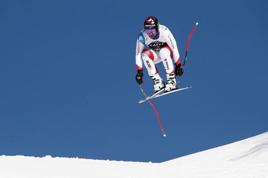 Skiër Feuz boekt 3e zege in Wengen en evenaart record