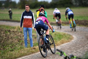 Pech blijft Annemiek van Vleuten achtervolgen: wielrenster breekt ook haar schouder