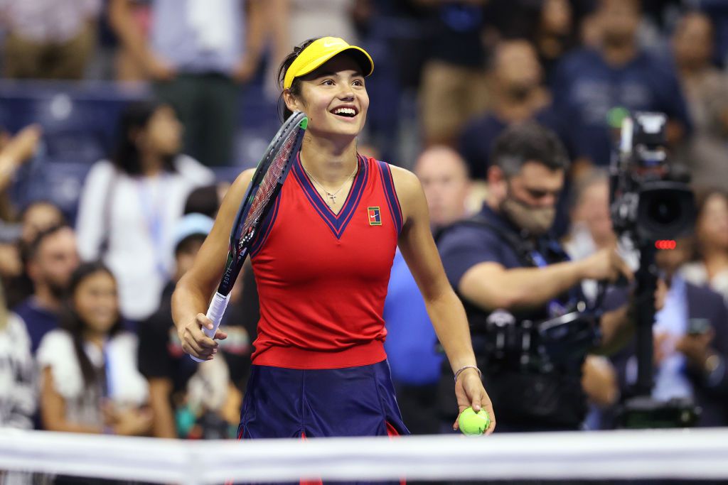 Tienersensatie op US Open! Fernandez (19) en Raducanu (18) naar finale