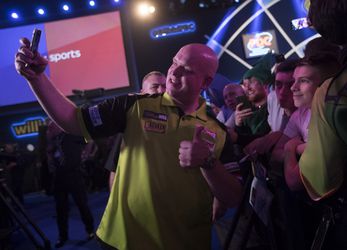 180 seconden WK darts: 'Dit was echt een makkie voor Van Gerwen' (video)