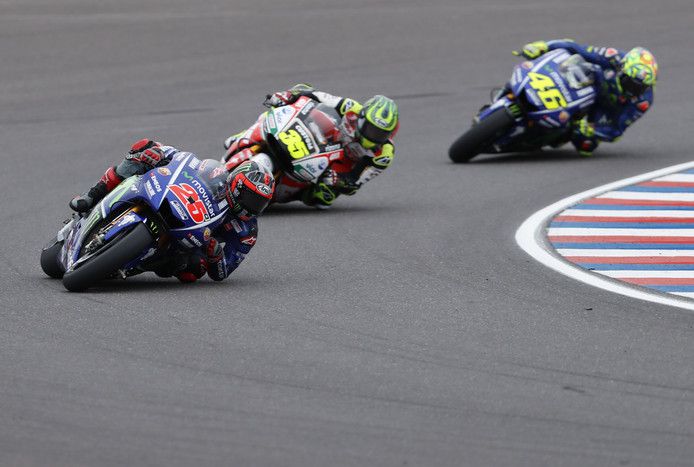 Maverick Viñales weer de beste: solo over de finish