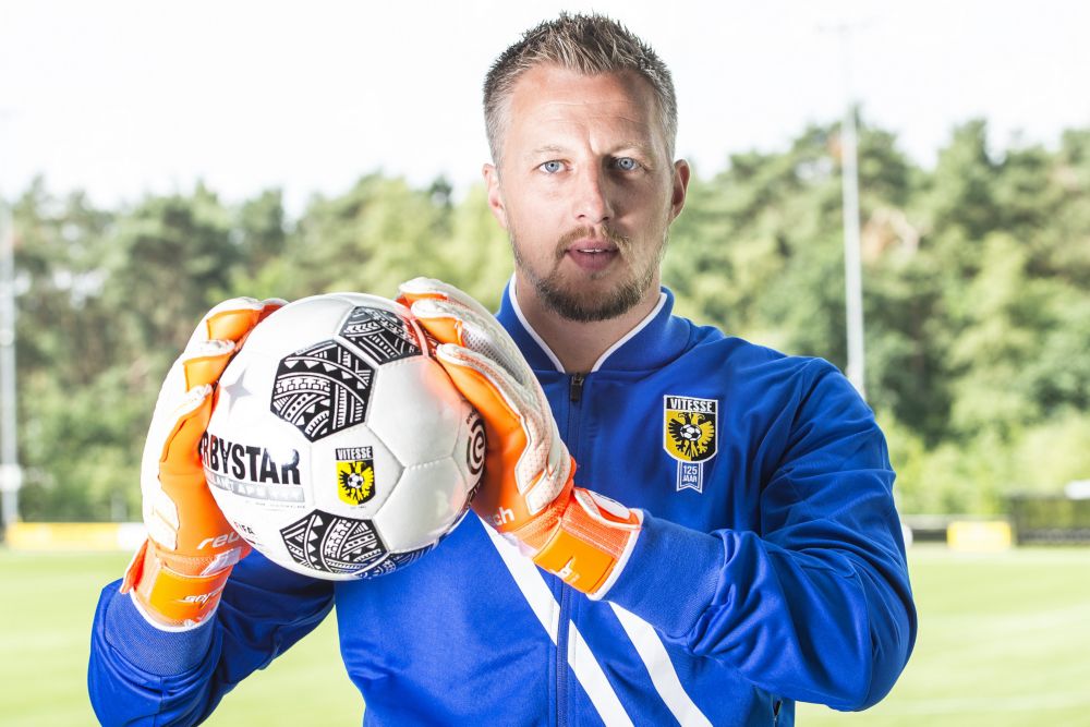 Doelman Remko Pasveer voor 3 jaar naar Vitesse