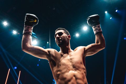 🎥🥊 | Knock-out in eerste ronde: Mohamed Touchassie sloopt tegenstander