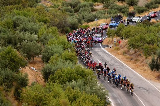 TV-gids: renners in Vuelta na rustdag weer aan de bak, pittige klim in finale