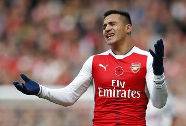 Wenger wil Chileense MRI-scan Sanchez inzien