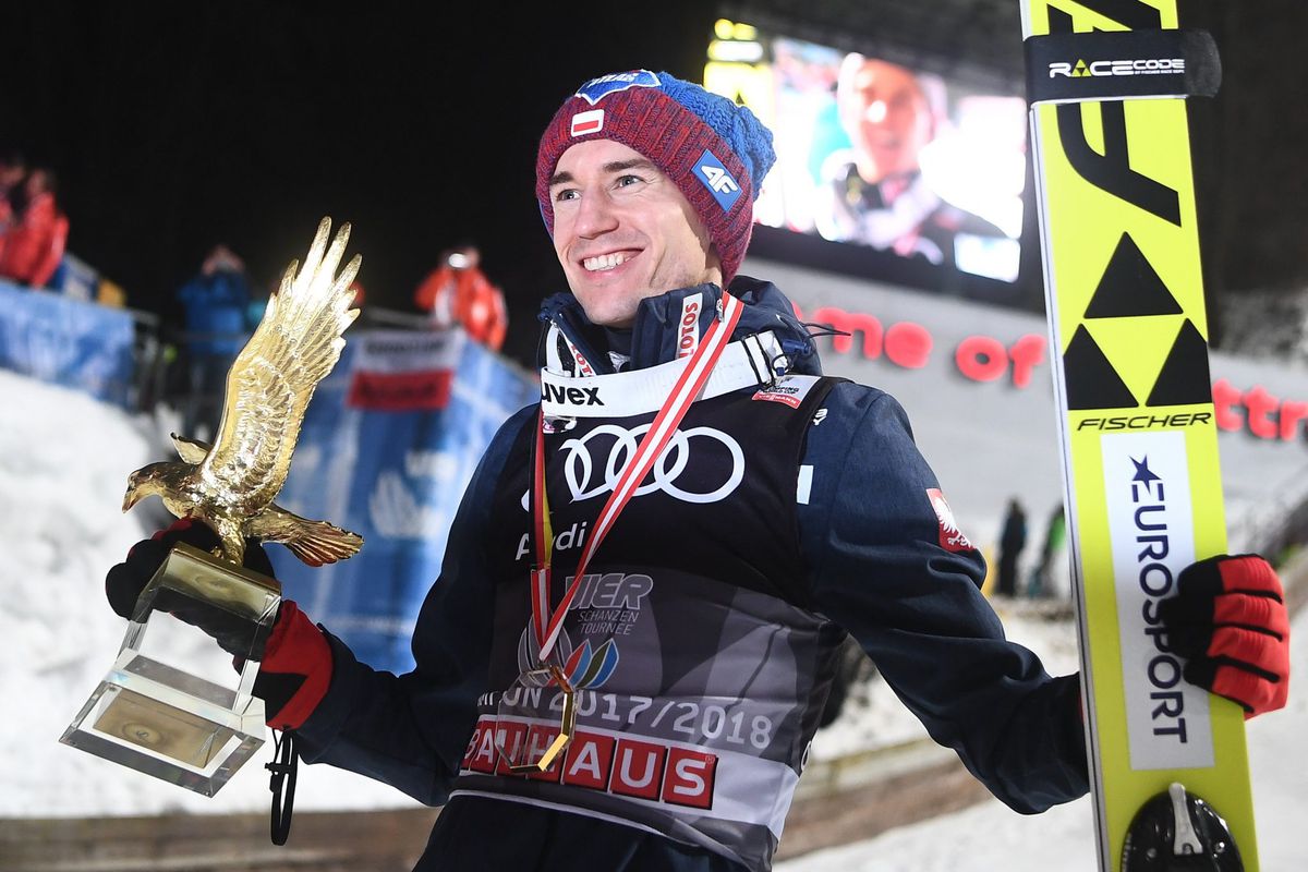 Kamil Stoch is een koning: pakt alle 4 de grote schansen en schrijft geschiedenis