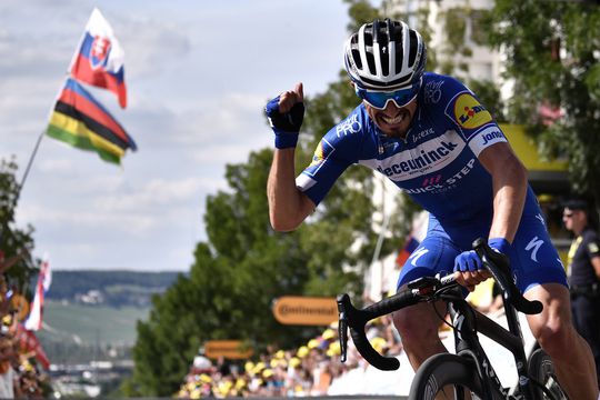 Bekijk hier de samenvatting van de spannende 3de etappe in de Tour (video)
