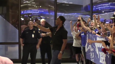 Superspits én eigenaar Drogba als ware volksheld onthaald in Phoenix (video)