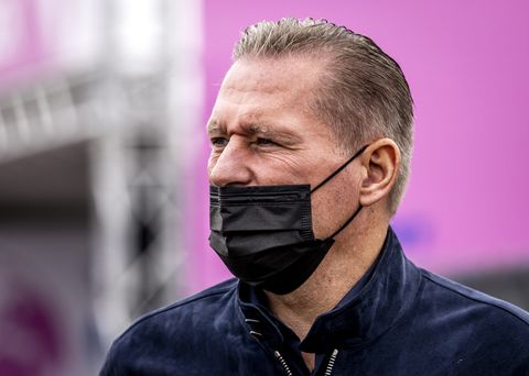 Jos Verstappen na overwinning Max met heli naar ziekenhuis gebracht: 'Alles gaat goed'