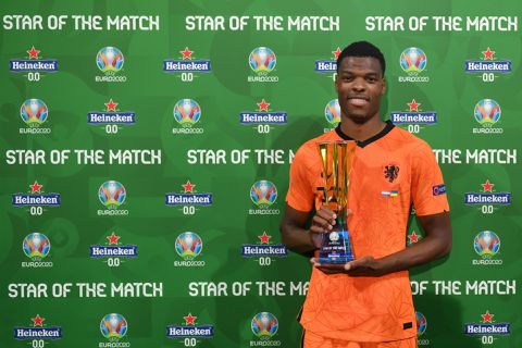 Dit zijn de superieure statistieken van Denzel Dumfries bij Oranje tegen Oekraïne