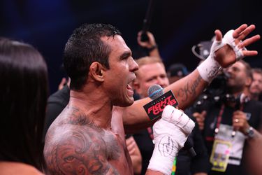🎥 | Vitor Belfort daagt Jake Paul uit: 'Voor 30 miljoen dollar, kleine bitch!'