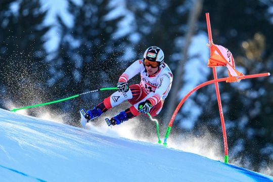 Kapotte knie zorgt voor mogelijk vroeg einde van skicarrière 39-jarige Reichelt