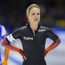 Schaatsster Achtereekte wint 5000 meter