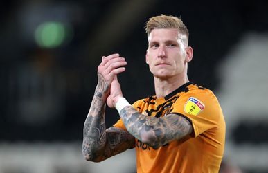 Gehackt?! Hull City-speler Jordy de Wijs plaatst vreemde vraag in Insta-story: 'Send nudes please'