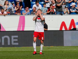 HSV nog dieper in de shit na 18e nederlaag