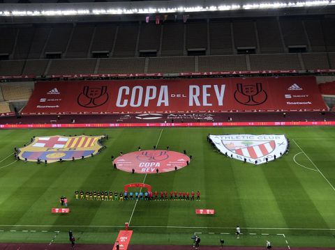 Spaanse bekerfinale begint lekker: spelers moeten wachten tot koning binnen is