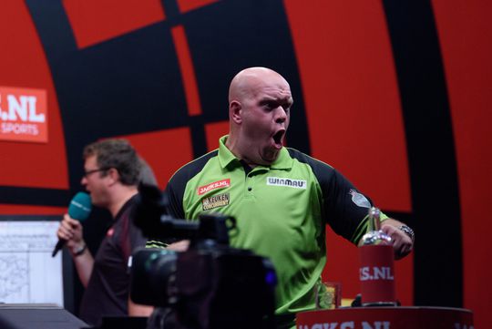 🎥​ | Geniale Michael van Gerwen verpulvert hoogste gemiddelde ooit op Players Championship Finals