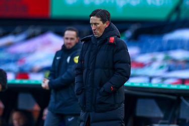 🎥😂 | Gijp bij VI: 'Als je nu de baas van PSV bent, bel je toch een Duitse club dat je nog een leuke trainer hebt?'