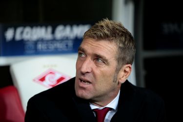 Spartak Moskou knikkert trainer Massimo Carrera eruit